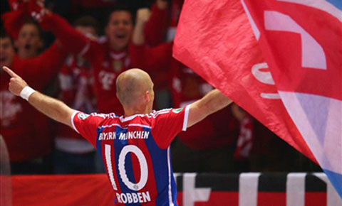 Dortmund 0-2 Bayern Munich: Hùm xám lên ngôi Dortmund 0-2 Bayern Munich, Dortmund, Bayern Munich, Hùm Xám, Thomas Mulles, Arjen Robben, Pep Guardiola, Jurgen Klopp, Marco Reus, Robert Lewandoski