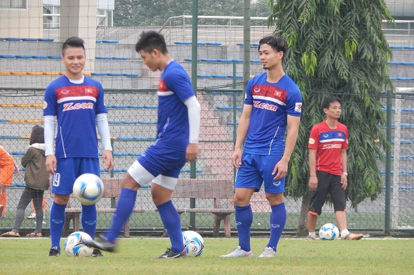 Công Phượng cùng đàn em so tài tâng bóng Công Phượng, Đức Chinh, ĐT Việt Nam, bóng đá việt nam