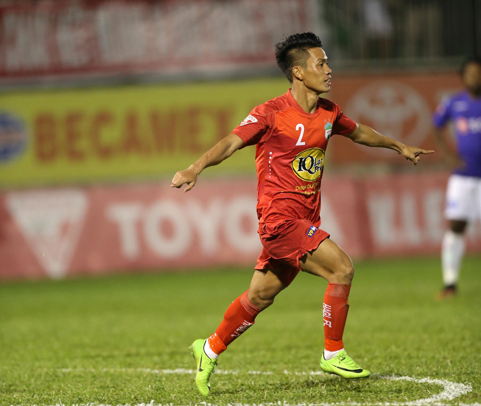 Văn Sơn đang thi đấu tiến bộ trong thời gian gần đây vleague, doi hinh vleague, van son, quang hai, thanh luong