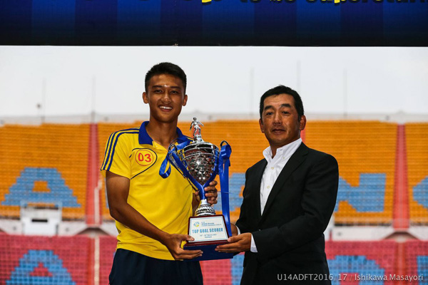 Võ Nguyên Hoàng là vua phá lưới của giải ADFT 2017 với 8 bàn thắng Võ Nguyên Hoàng, tin tuc U14 PVF, tin tuc bong da Viet Nam, U14 PVF