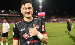 Đặng Văn Lâm lập kỷ lục 'vô tiền khoáng hậu' ở Thai League Đặng Văn Lâm lập kỷ lục 'vô tiền khoáng hậu' ở Thai League