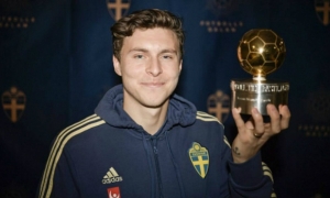 Trung vệ MU đánh bại Ibrahimovic, đoạt Quả bóng Vàng Thụy Điển Trung vệ MU đánh bại Ibrahimovic, đoạt Quả bóng Vàng Thụy Điển