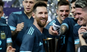 Thiago Silva: 'Messi luôn tìm cách thao túng các trọng tài' Thiago Silva: 'Messi luôn tìm cách thao túng các trọng tài'