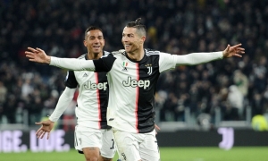 HLV Sarri: 'Ronaldo có thể giải quyết 100 vấn đề ở Juventus' HLV Sarri: 'Ronaldo có thể giải quyết 100 vấn đề ở Juventus'