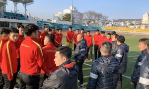 Trợ lý Lee Young-jin: 'U23 Việt Nam cần thư giãn sau SEA Games' Trợ lý Lee Young-jin: 'U23 Việt Nam cần thư giãn sau SEA Games'
