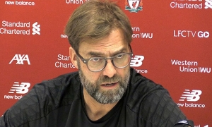 Klopp 'buồn nôn' khi nghe câu hỏi của phóng viên Klopp 'buồn nôn' khi nghe câu hỏi của phóng viên