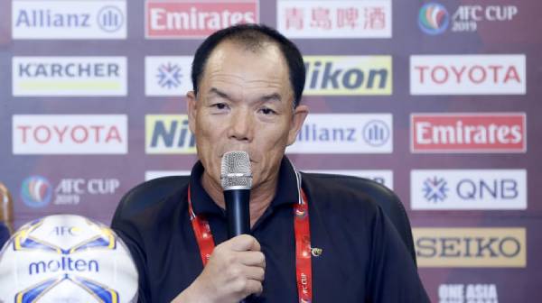 HLV O Yun Son không hài lòng dù April 25 đi tiếp. Ảnh: AFC April 25, Hà Nội FC, AFC Cup 2019, HLV O Yun Son, Kébé