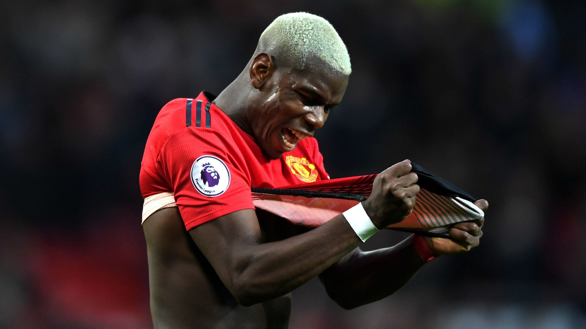 Pogba đá hỏng quả phạt đền ở những phút cuối Pogba, Pogba trượt pen, Solskjaer, Solskjaer nói với Pogba, Pogba đá hỏng 11m, MU, MU 3-2 Southampton
