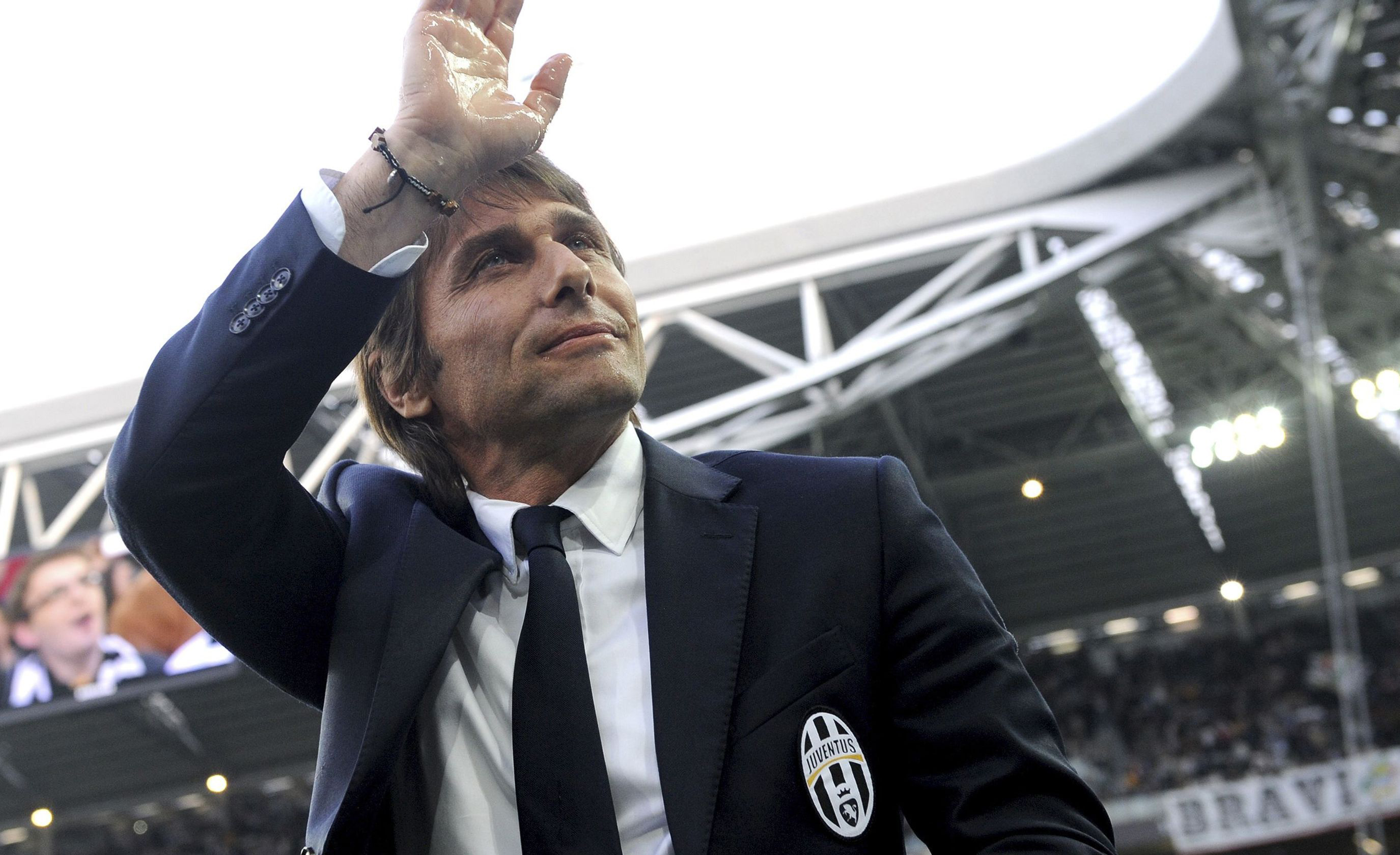 Conte sẽ dẫn dắt Inter từ mùa bóng năm sau HLV conte, Conte ký hợp đồng với Inter, Conte, Inter, Serie A, Juventus