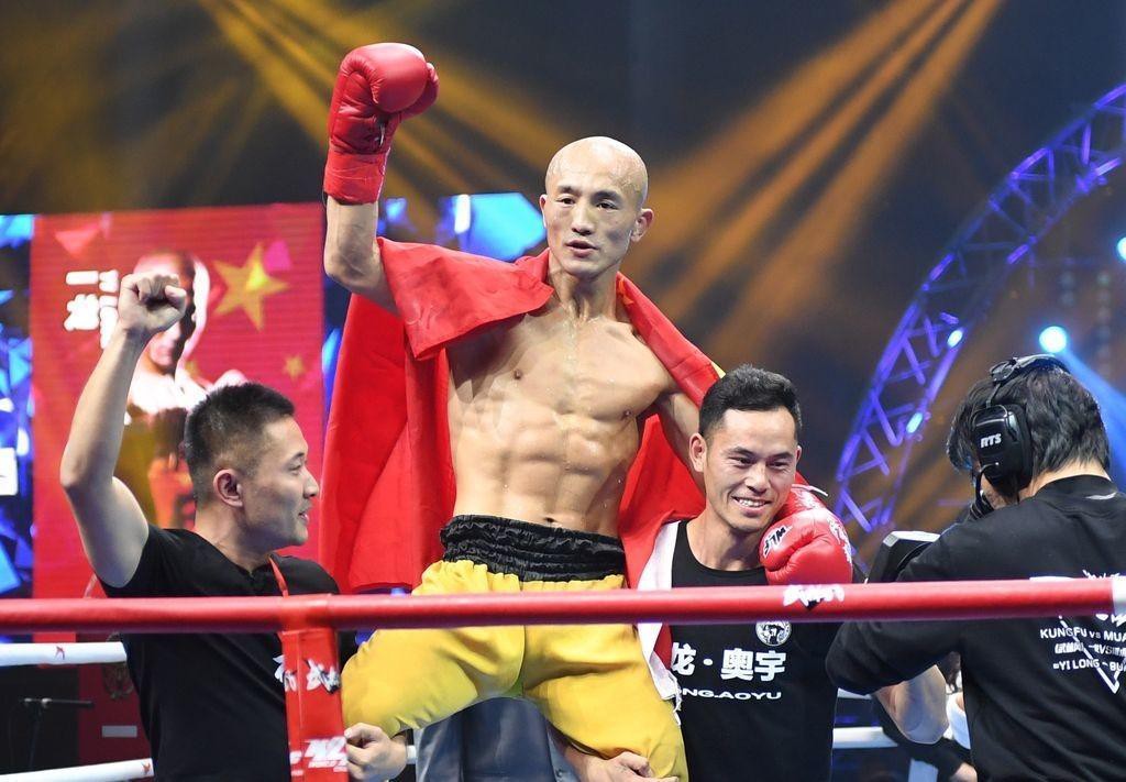 Báo Trung Quốc đưa tin Nhất Long chuẩn bị so găng với Mayweather Nhất Long, Mayweather, Đệ nhất Thiếu Lâm, Độc cô cầu bại, võ thuật, Trung Quốc, Nhất Long đấu Mayweather