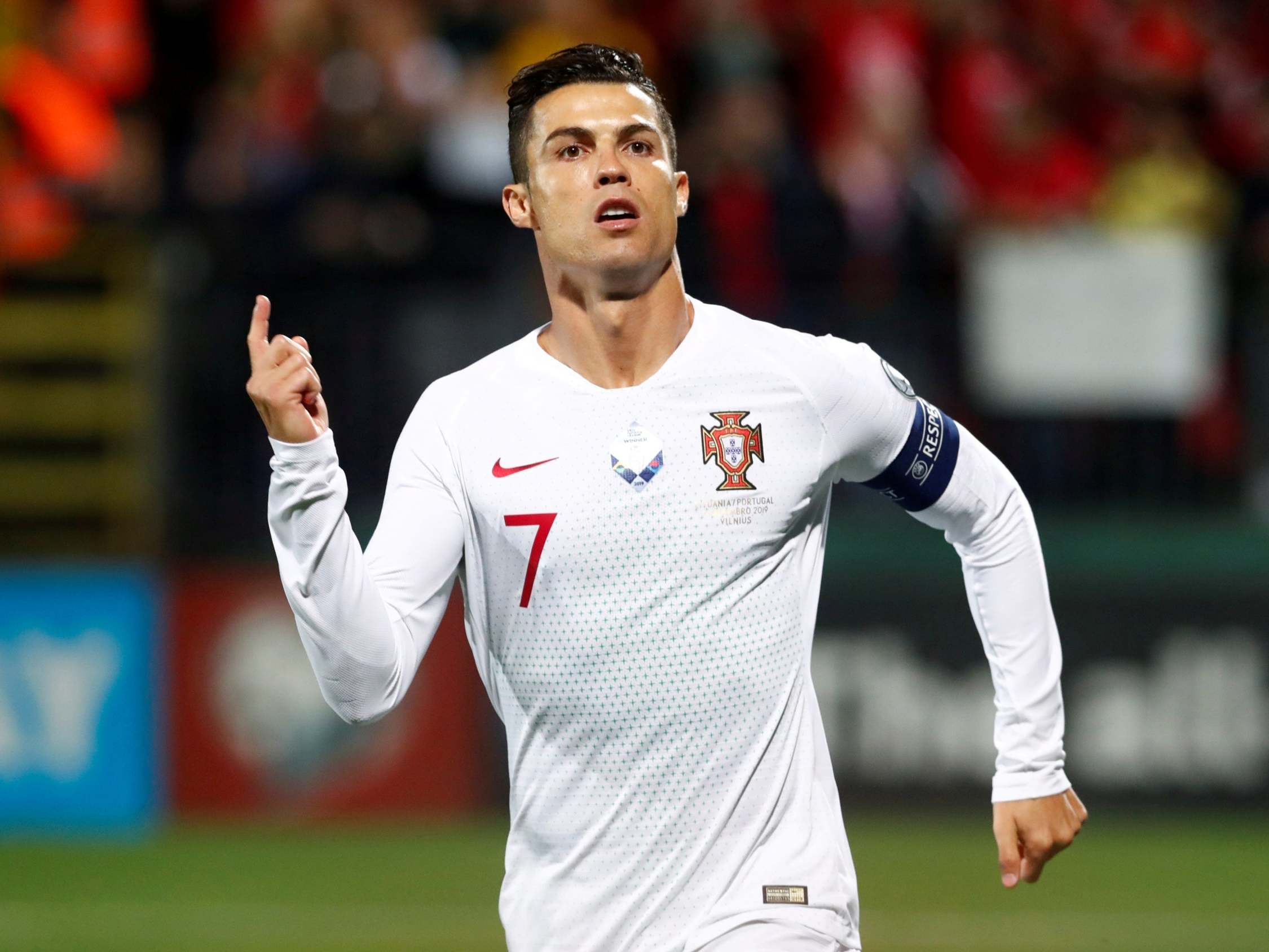 Ronaldo đã có 103 bàn thắng trong màu áo ĐTQG. Ảnh: AS Ronaldo, Crsitiano Ronaldo, ngôi đền huyền thoại, cầu thủ vĩ đại nhất, GOAT