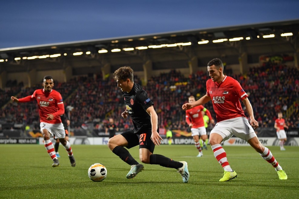 Solskjaer đang tự làm suy yếu MU. Ảnh: Internet MU, tin tức MU, Europa League, MU hòa, MU không thắng, AZ Alkmaar vs MU, Solskjaer, Owen