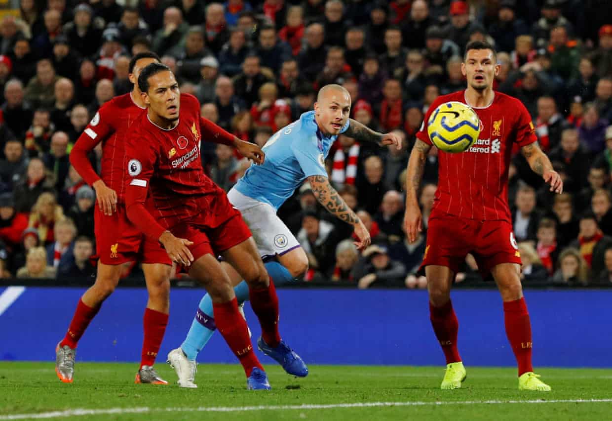 Angelino dứt điểm trúng cột dọc. Ảnh: The Guardian Trực tiếp Liverpool vs Man City, Liverpool vs Man City, Liverpool, Man City, trực tiếp Ngoại hạng Anh, Ngoại hạng Anh