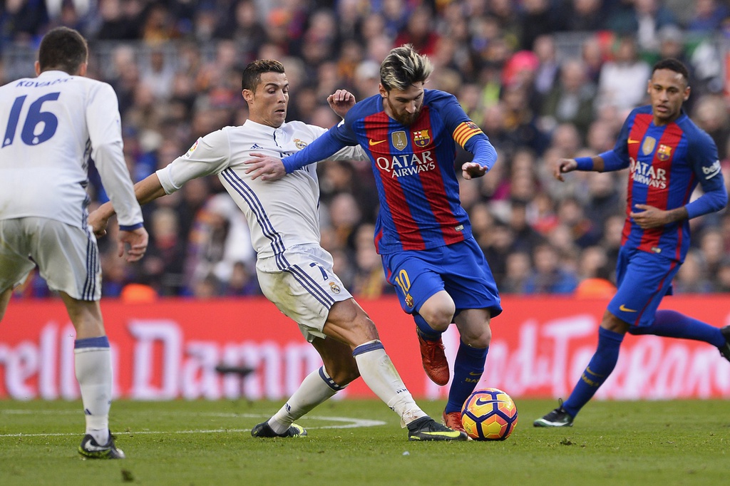 Messi hồi tưởng lại những màn đối đầu với Ronaldo. Ảnh: Internet Messi ronaldo