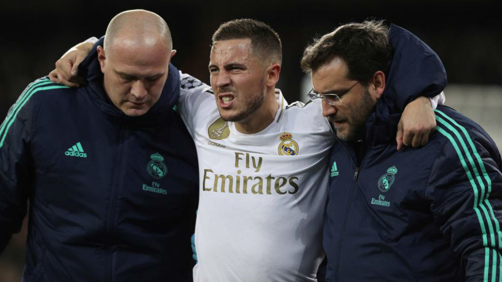 Hazard đau đớn rời sân ở trận gặp PSG. Ảnh: Marca. real mat ngoi no chu luc