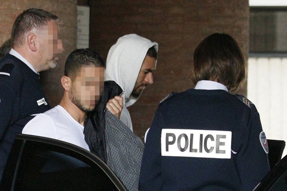 Benzema ở phiên hầu tòa trước đó. Ảnh: Marca. toa an phap benzema
