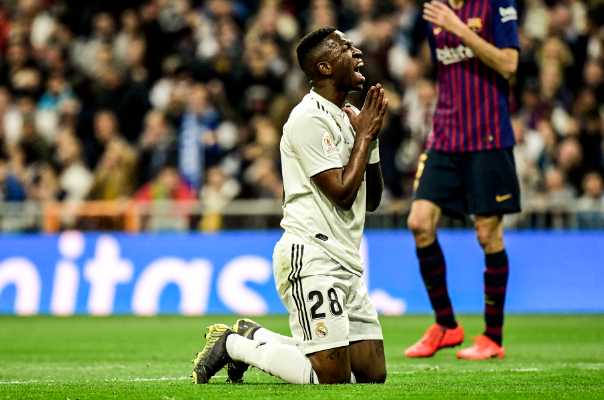 Vinicius Jr sau khi bỏ lỡ cơ hội ngon ăn cho Real Real vs Barca, Real Madrid vs Barcelona, trực tiếp Real vs Barca, link trực tiếp Real vs Barca, Real Madrid, Barcelona