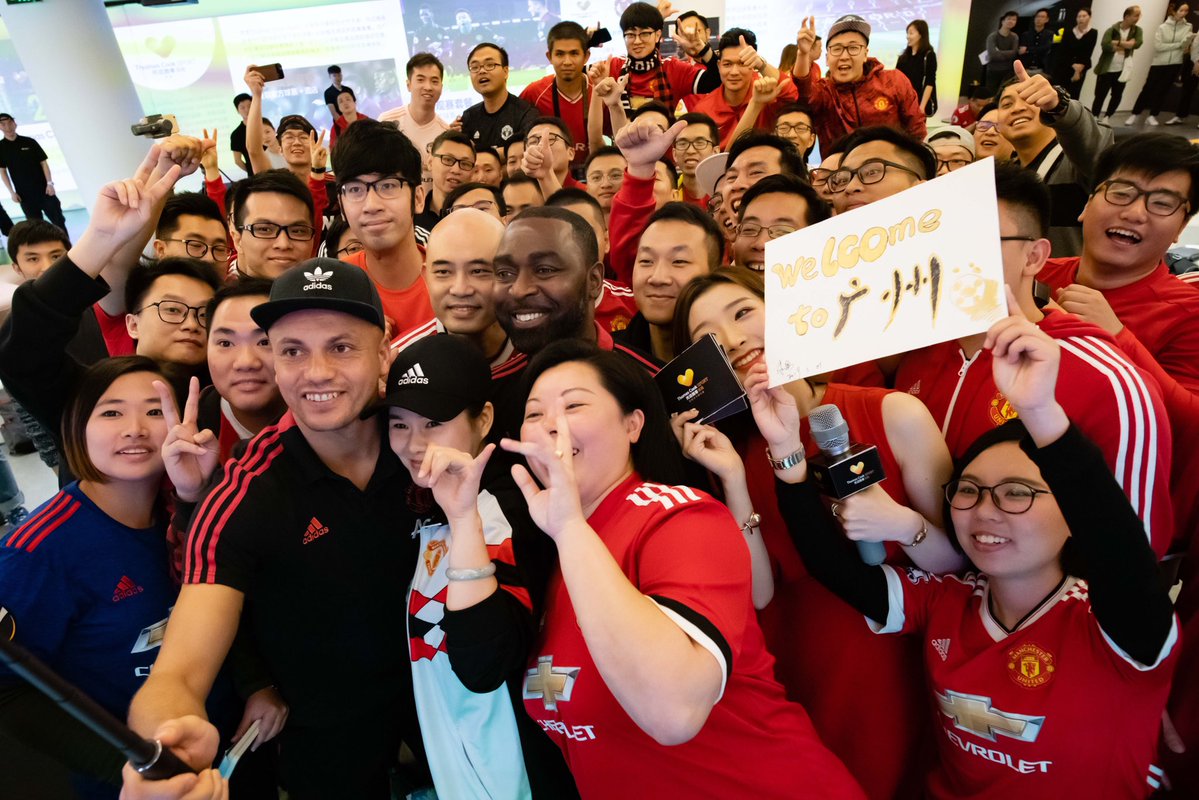 CĐV MU đến Old Trafford rất sớm MU vs southampton, truc tiep mu vs southampton, link truc tiep mu vs southampton, link xem mu vs southampton