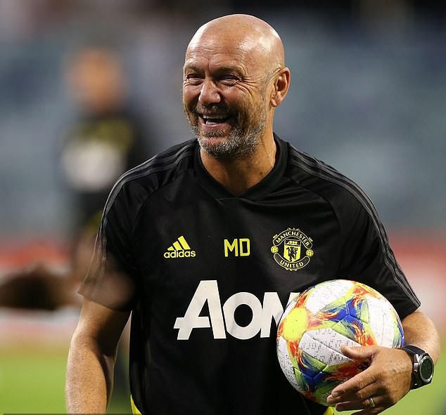 Mark Dempsey nhập viện khẩn cấp mu vs perth, MU, man utd, man united, solskjaer, quỷ đỏ, du đấu mu, du đấu hè mu, BHL MU, mu nhập viện,