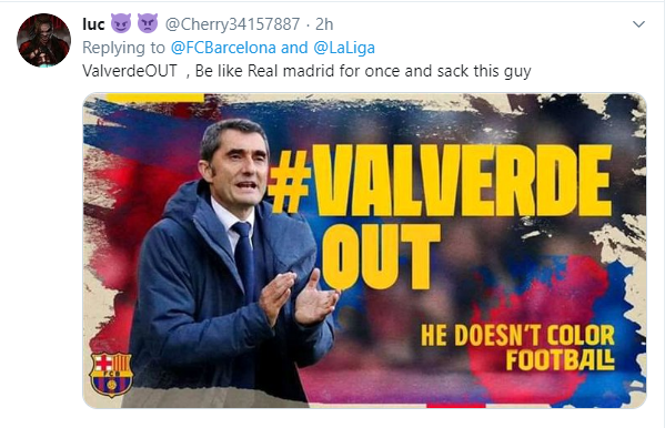 CĐV Barca đòi sa thải Valverde. Ảnh: Twitter barca, cđv barca, bilbao 1-0 barca, barcelona vs bilbao, la liga, valvaerde, neymar, fan barca, nhm barca
