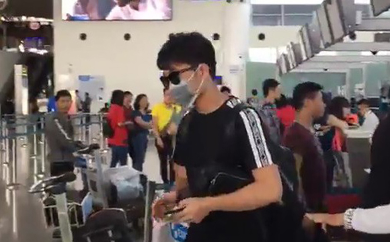 Xuân Trường có mặt tại sân bay Nội Bài di chuyển sang Thái Lan bóng đá Việt Nam, V-League, tin tức V-League, Xuân Trường, HAGL, Xuân Trường sang Thái Lan