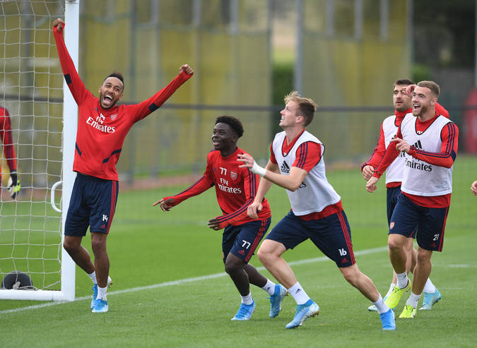 Các cầu thủ Arsenal luyện tập với tinh thần thoải mái trước trận gặp MU. Ảnh: Arsenal Trực tiếp MU vs Arsenal, MU vs Arsenal, trực tiếp ngoại hạng anh, MU, Man Utd, Arsenal