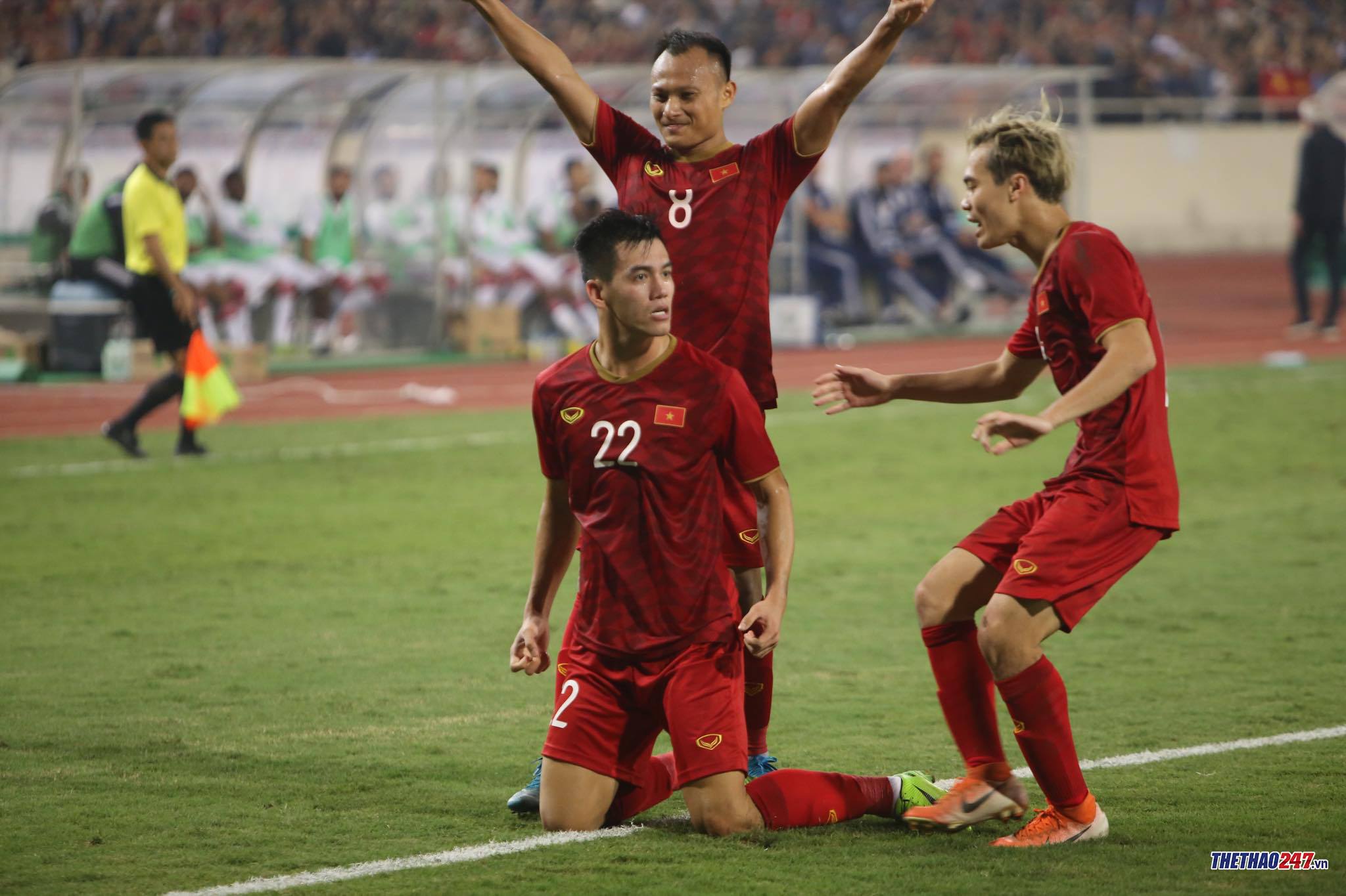 Việt Nam đánh bại UAE kết quả vòng loại World Cup 2022, những cú sốc ở VL World Cup, Việt Nam 1-0 UAE, ĐT Việt Nam, Thái Lan vs Malaysia