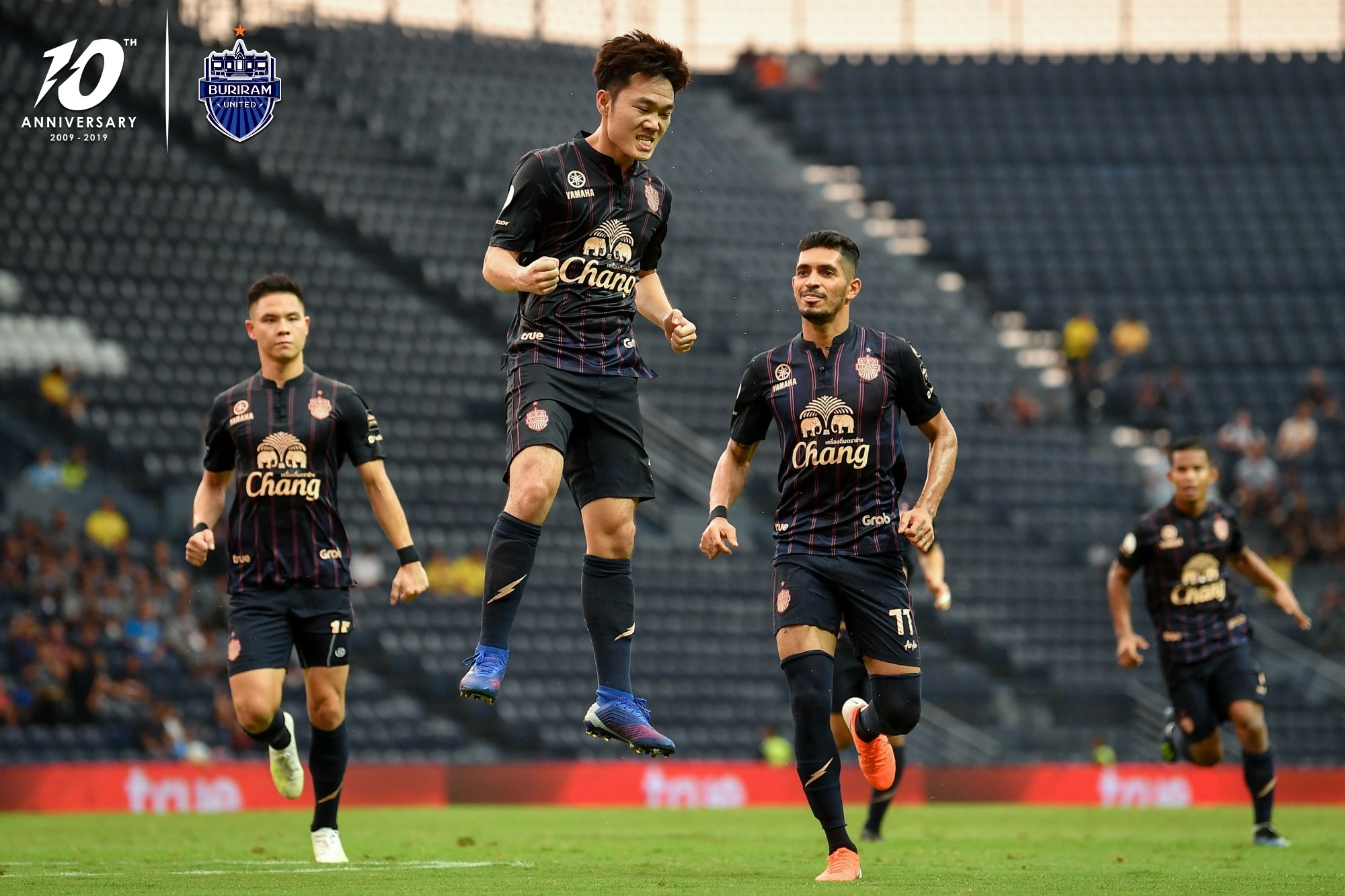 Xuân Trường tỏa sáng tại Buriram Utd