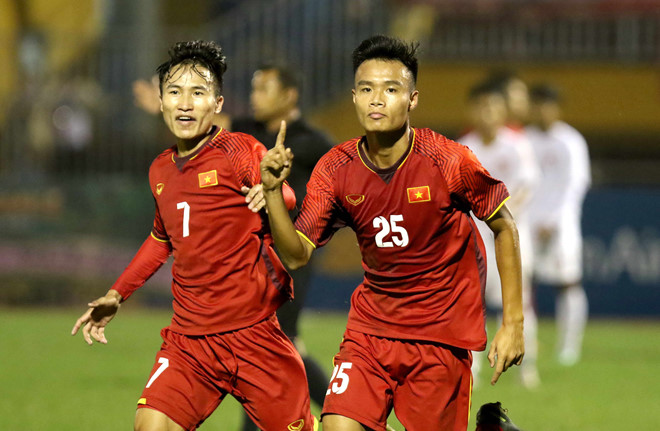 Trần Đức Nam (số 25) được triệu tập bổ sung lên U23 Việt Nam