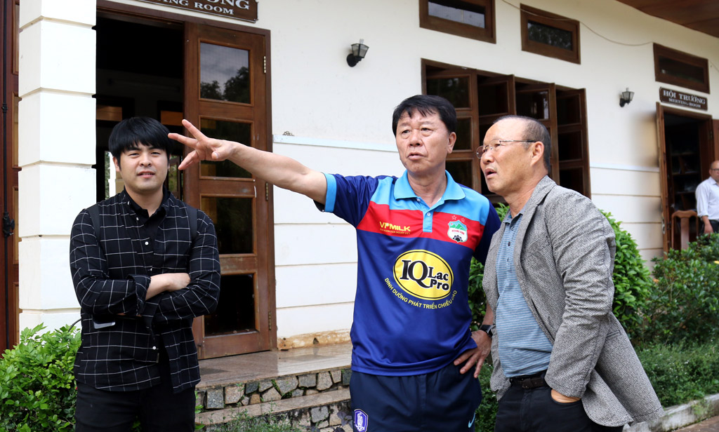 Ông Chung tiếp ông Park khi còn ở HAGL