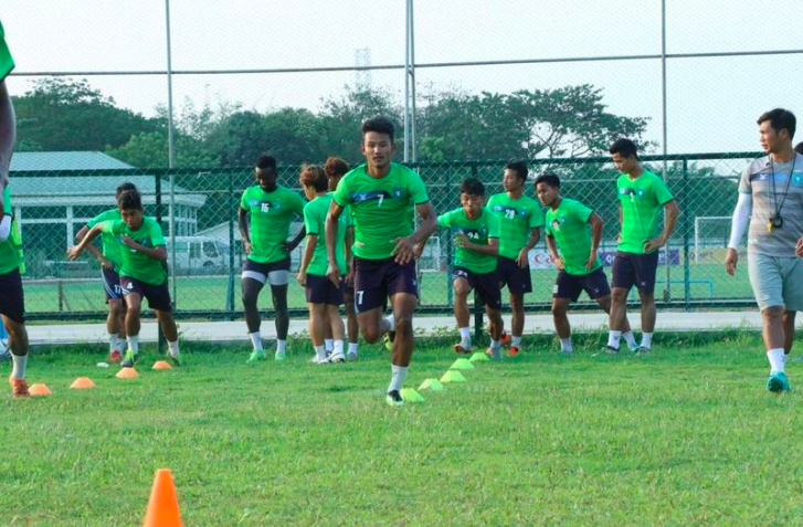Các cầu thủ Yangon United luyện tập chuẩn bị cho trận đấu. V-League 2019, AFC Cup 2019, AFC Cup, lich thi dau AFC Cup, V-League, TPHCM