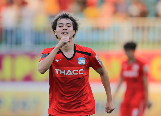 Văn Toàn là tiền đạo nội chơi ấn tượng nhất cho đến thời điểm này. V-League 2019, Hà Nội, Omar, Oseni, vua phá lưới V-League, vua phá lưới
