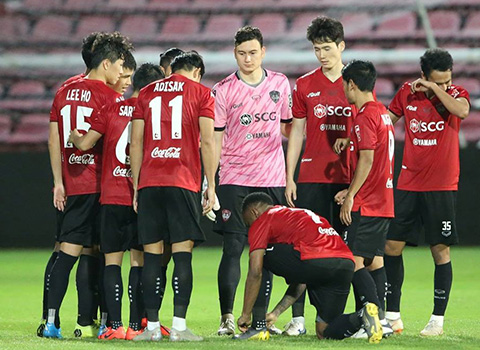 Đặng Văn Lâm cùng Muangthong đang trải qua chuỗi trận tệ nhất lịch sử buriram vs muangthong, muangthong vs buriram, văn lâm và xuân trường, văn lâm muangthong, xuân trường buriram