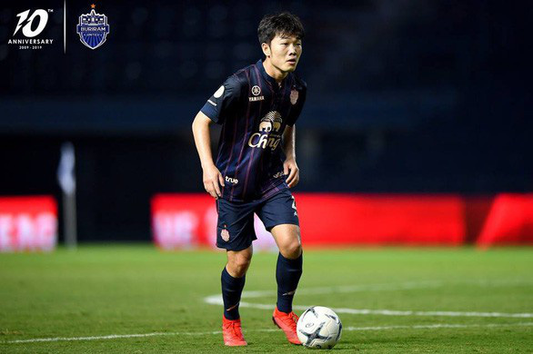Xuân Trường ngày càng được tin tưởng ở Buriram United Lương Xuân Trường, Buriram vs Muangthong, Xuân Trường Buriram, đội tuyển Việt Nam, Thai League, Xuân Trường đá phạt