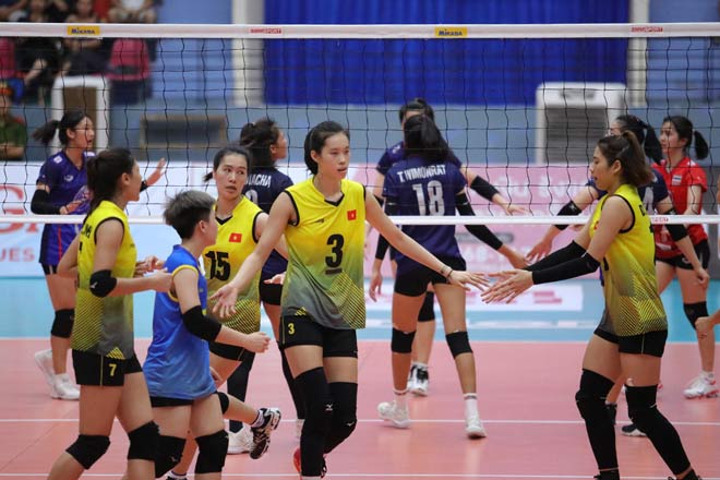 Cô là một trong những người đóng góp vai trò quan trọng mang về chiếc HCĐ cho U23 Việt Nam trần thị thanh thuý, gao yi, son hyang mi, giải bóng chuyền nữ u23 châu á, giải bóng chuyền nữ quốc tế vtv cup