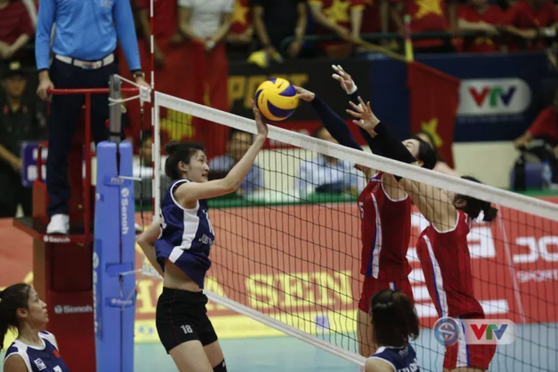 Mỗi một pha bóng đều mang lại rất nhiều cảm xúc cho khán giả Kết quả bán kết VTV Cup 2019, Việt Nam vs Triều Tiên, trực tiếp bóng chuyền nữ hôm nay, trực tiếp việt nam