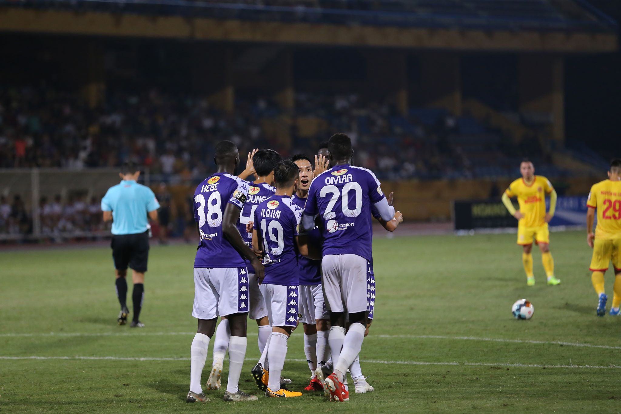Hà Nội FC là đội bóng có lối chơi đáng xem nhất V-League. Ảnh: Lê Thành hà nội fc, v-league 2019, pape omar faye, hà nội vô địch vleague, tiểu sử pape omar, pape omar xuất sắc nhất