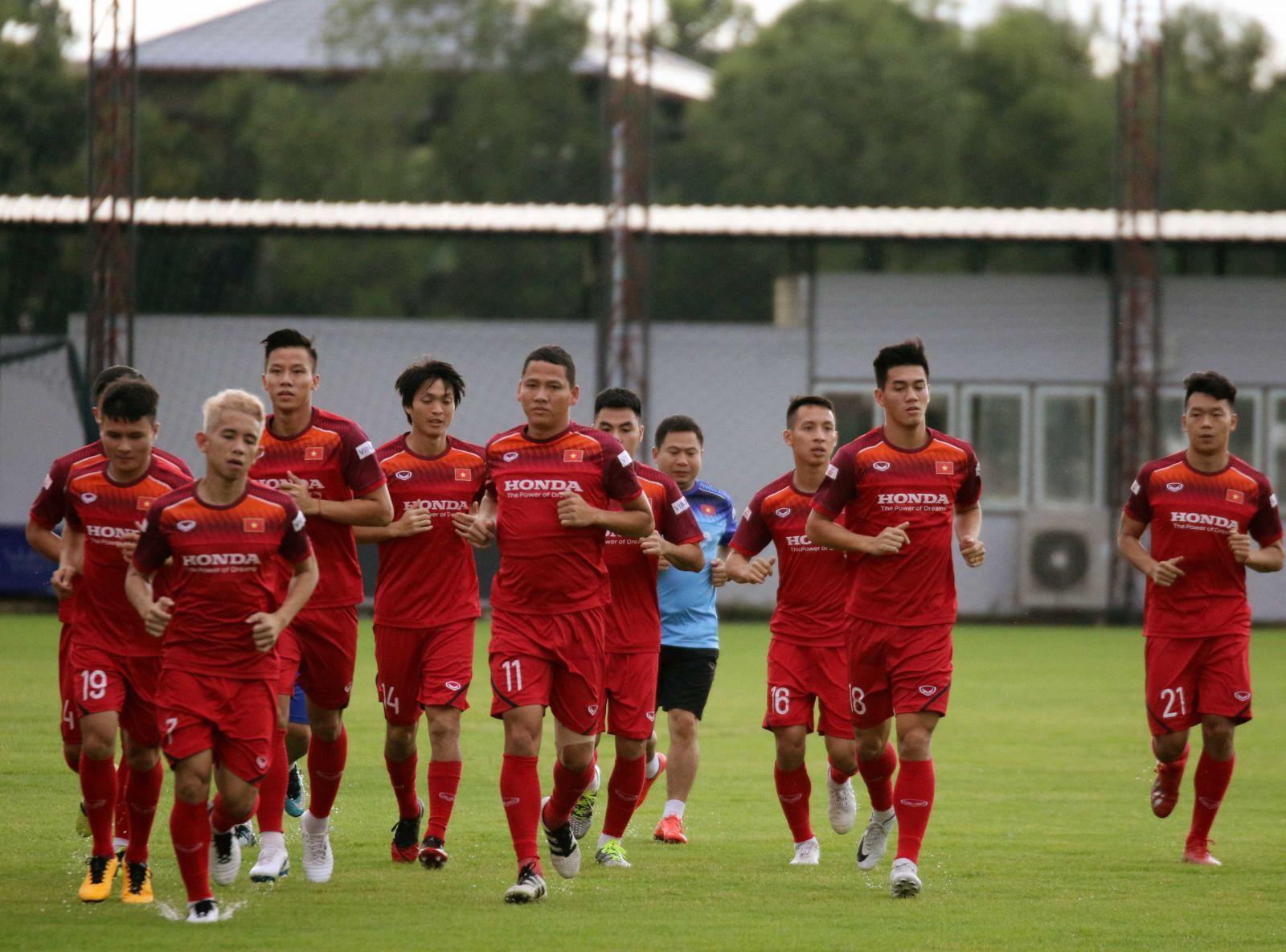 ĐTQG Việt Nam hội quân chuẩn bị cho vòng loại World Cup 2022. Ảnh: VFF việt nam vs malaysia, vòng loại world cup 2022, vl wc 2022, akira nishino, đội tuyển việt nam, đội tuyển malaysia