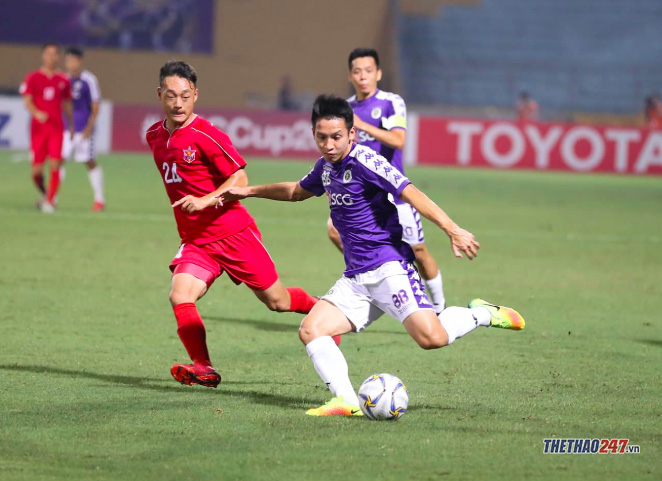 Hùng Dũng cho rằng mặt sân cỏ nhân tạo là một bất lợi cho Hà Nội FC. Ảnh: Lê Thành hà nội fc vs april 25, hà nội fc, chung kết afc cup 2019, chung kết afc cup 2019 lượt về liên khu vực