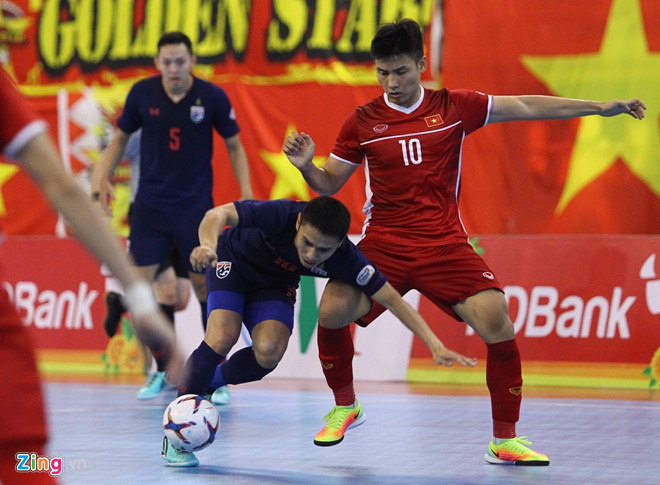 Futsal Việt Nam tiếp tục thất bại trước Thái Lan ở sân chơi Đông Nam Á. Ảnh: Zing Kết quả Futsal Việt Nam vs Thái Lan, vòng bán kết giải Futsal Đông Nam Á 2019, trực tiếp bán kết futsal đna 2019