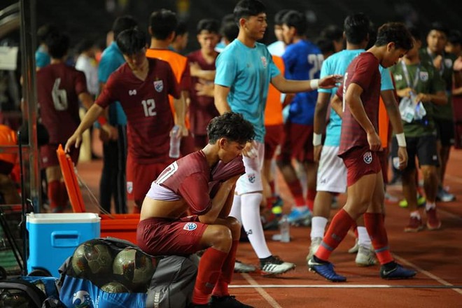 Warakorn không giấu nổi sự thất vọng sau trận thua kết quả u19 thái lan 1-2 u19 campuchia, vòng loại u19 châu á 2020, u19 thái lan, u19 campuchia