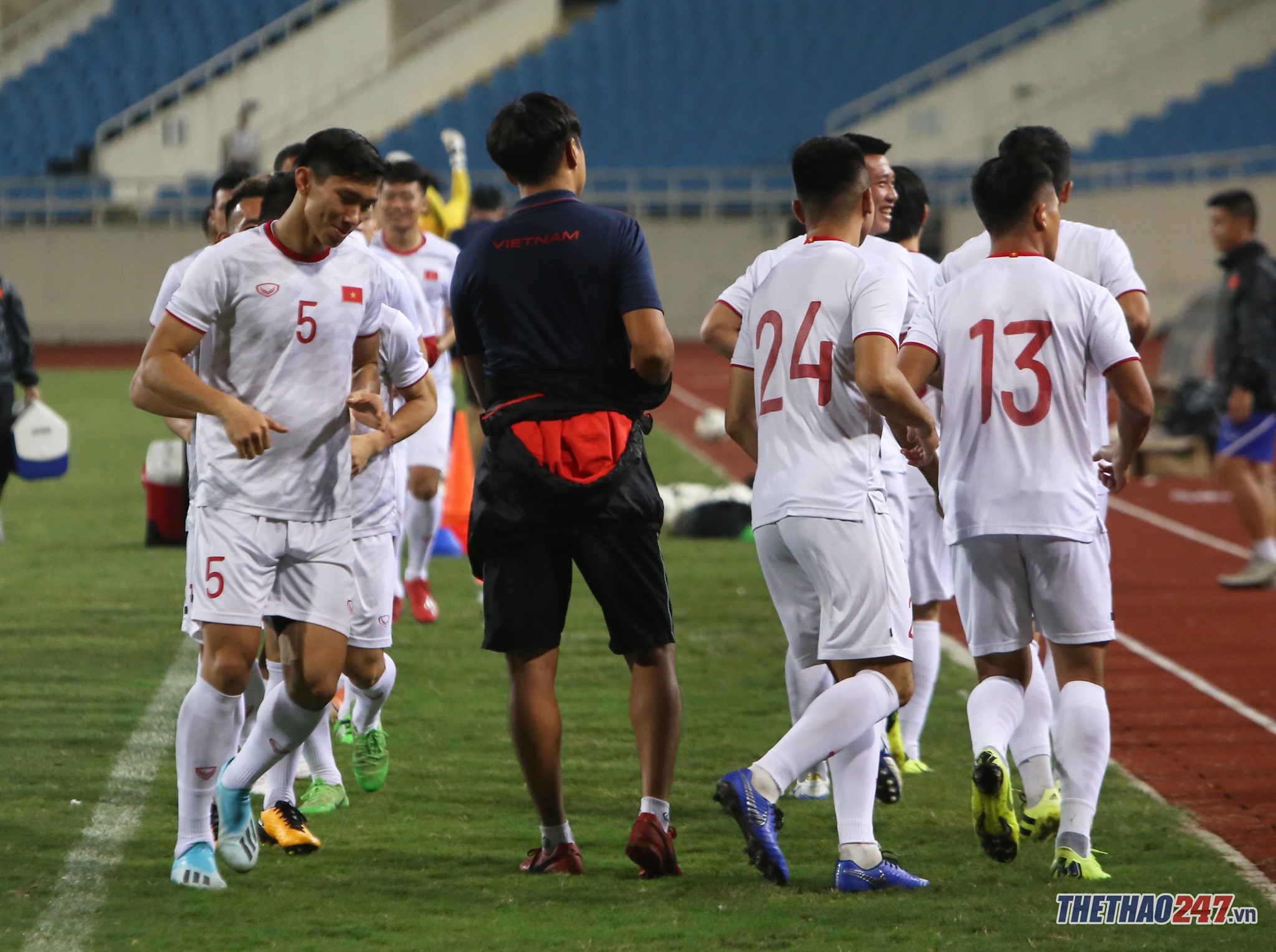 Thể hình của Đoàn Văn Hậu được cải thiện đáng kể việt nam vs uae, đoàn văn hậu, sc heerenveen, sea games 30, vck u23 châu á 2020