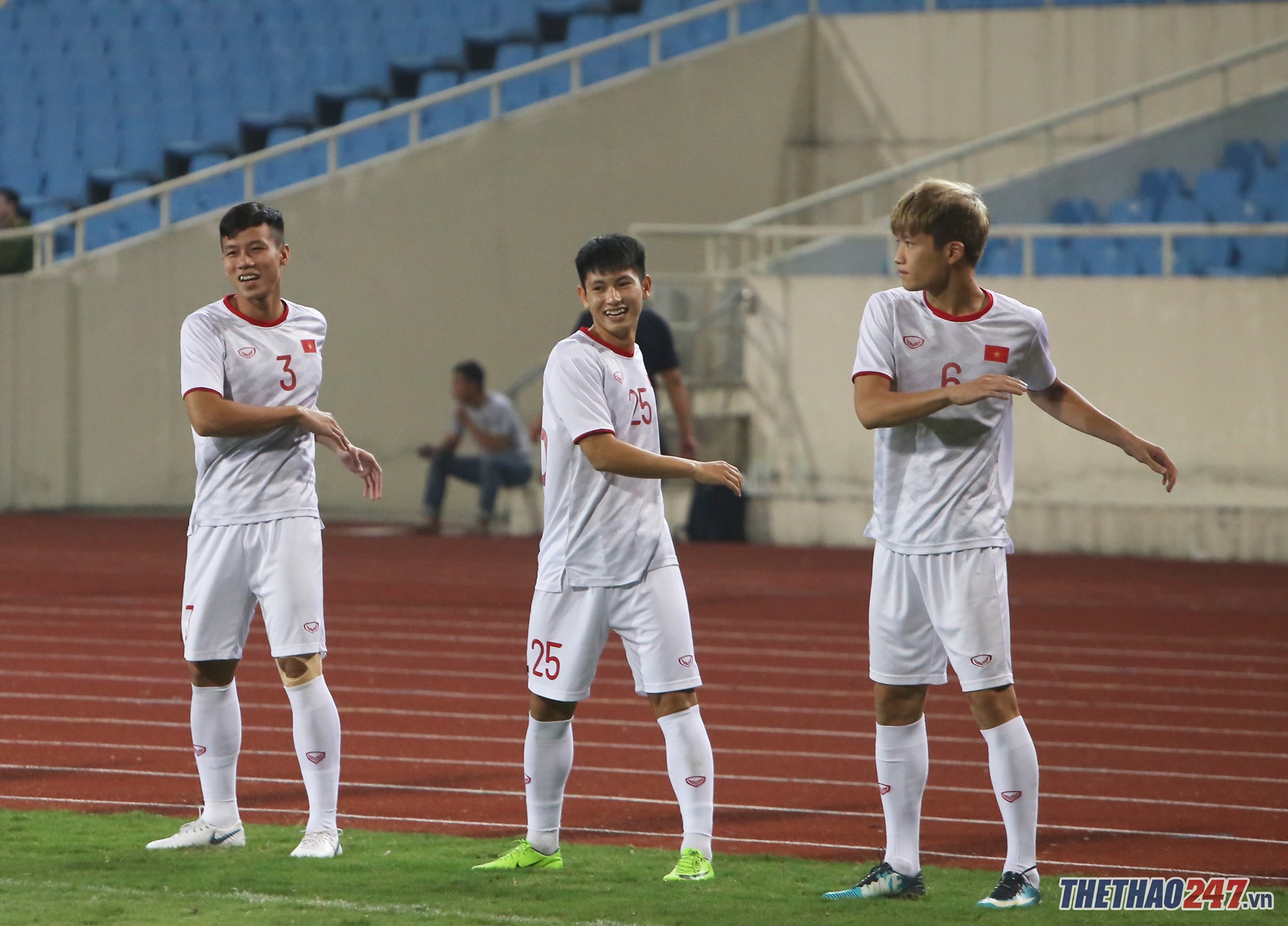 Việt Nam vs UAE, hlv park hang seo, vòng loại world cup 2022, đội tuyển việt nam, svđ mỹ đình