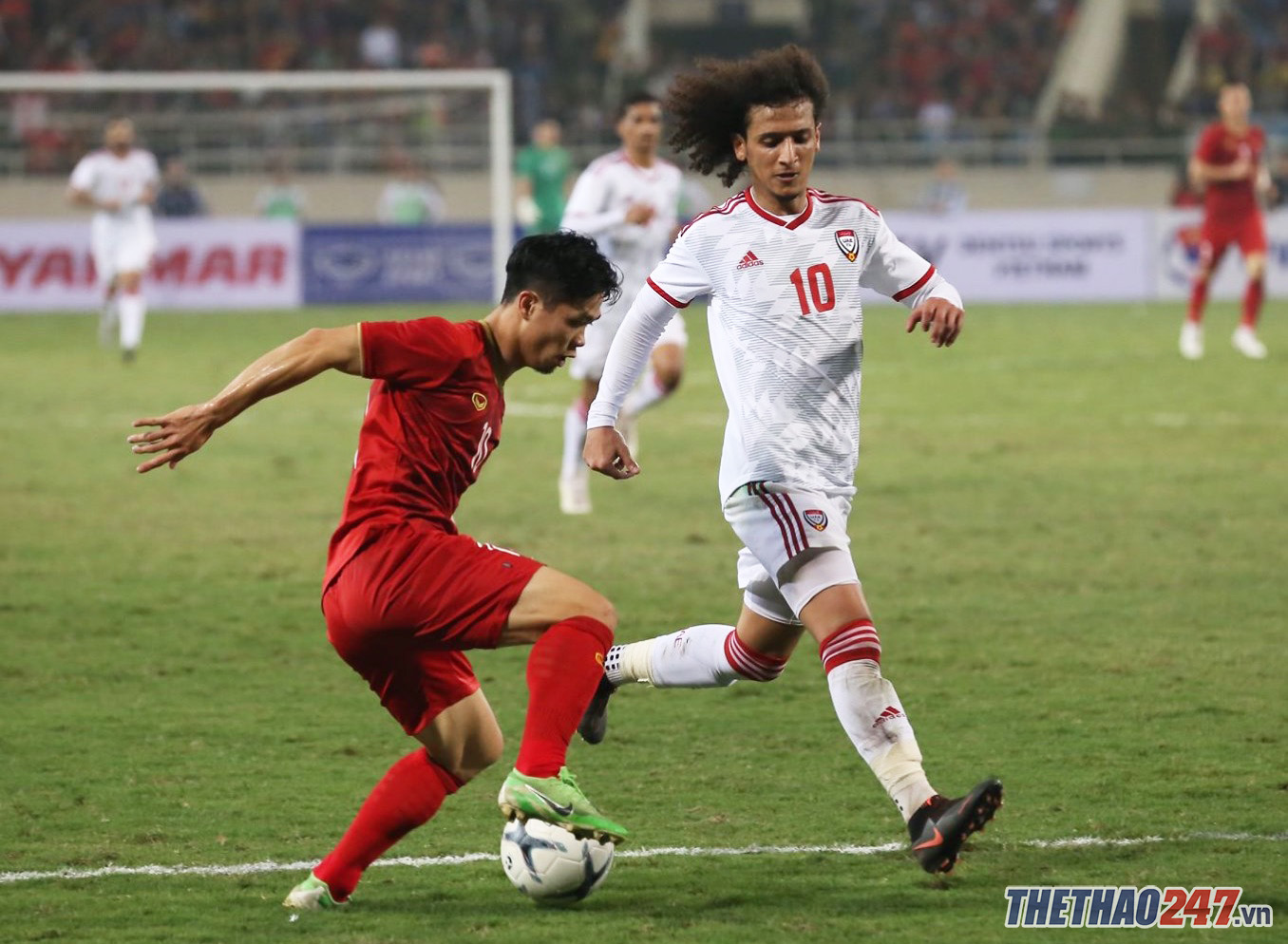 Ngôi sao được kỳ vọng nhất trong đội hình UAE là Omar Abdulrahman đã thi đấu mờ nhạt. Ảnh: Lê Thành Việt Nam vs UAE, việt nam vs thái lan, vòng loại world cup 2022, hlv park hang seo, hlv bert van marwijk