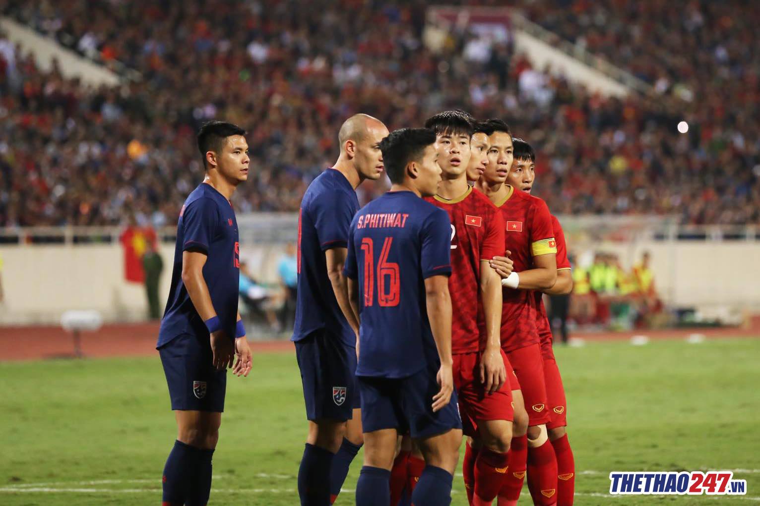 Hàng thủ Việt Nam tiếp tục giữ sạch lưới tại vòng loại World Cup 2022. Ảnh: Kiên Lê Việt Nam 0-0 Thái Lan, Báo Thái Lan, Vòng loại World Cup 2022, Malaysia 2-0 Indonesia