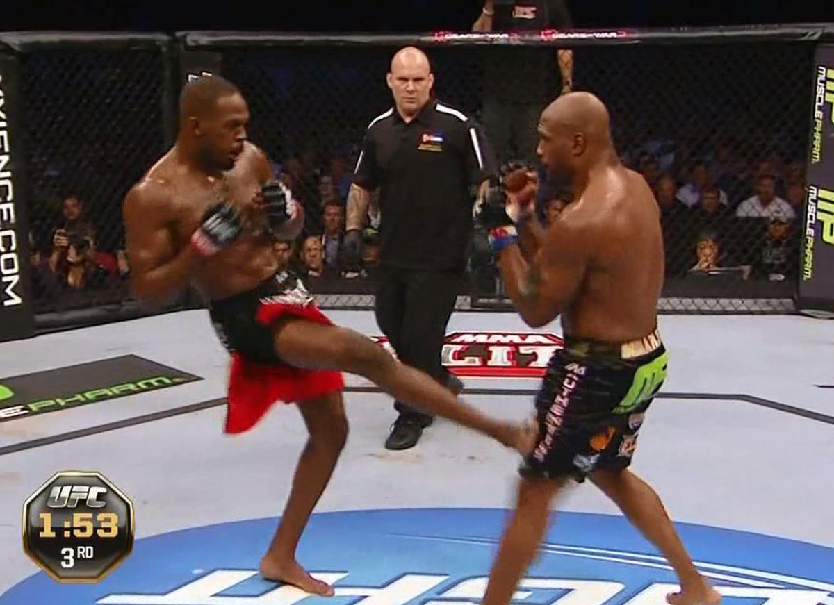 Rampage Jackson là người chịu nhiều cú oblique kick nhất trước Jon Jones UFC, MMA, những đòn đánh bị cấm trong MMA, oblique kick trong MMA, Stephen Thompson, Darren Till, Jon Jones,