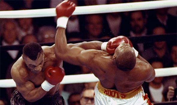 Còn gì đau hơn một cú đấm bạn không nhìn thay bay thẳng vào mặt mình. cú đấm knockout, làm thế nào để đấm knockout, cách để có cú đấm mạnh, mike tyson, đấm mạnh, đấm knockout