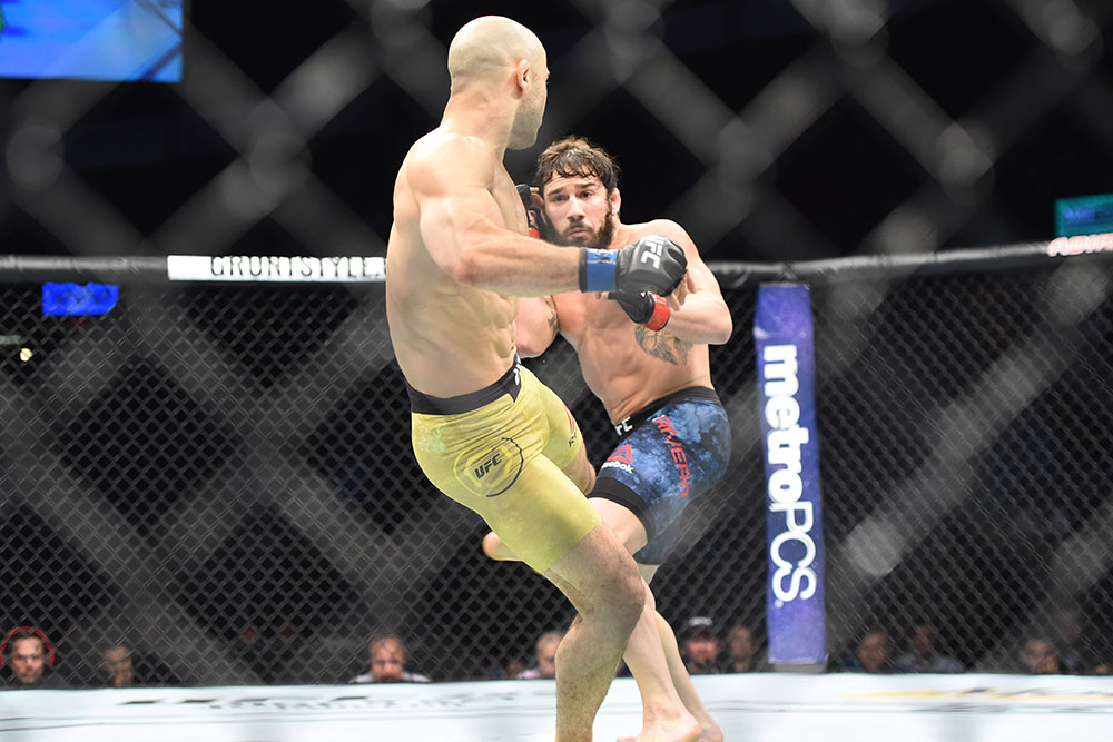 Cú knockout chớp nhoáng của Marlon Moraes lên Jimmie Rivera. ufc, mma, trực tiếp ufc, xem trực tiếp ufc, marlon moraes, raphael assuncao,