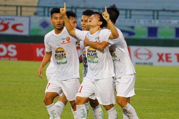 5 năm qua HAGL luôn lao vào cuộc chiến trụ hạng hagl, vleague, bxh vleague, cong phuong, xuan truong, tuan anh