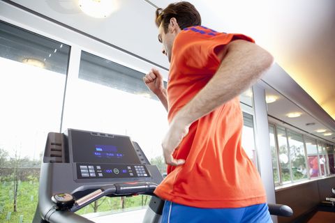 Tập luyện bằng máy chạy bộ tap luyen voi may chay